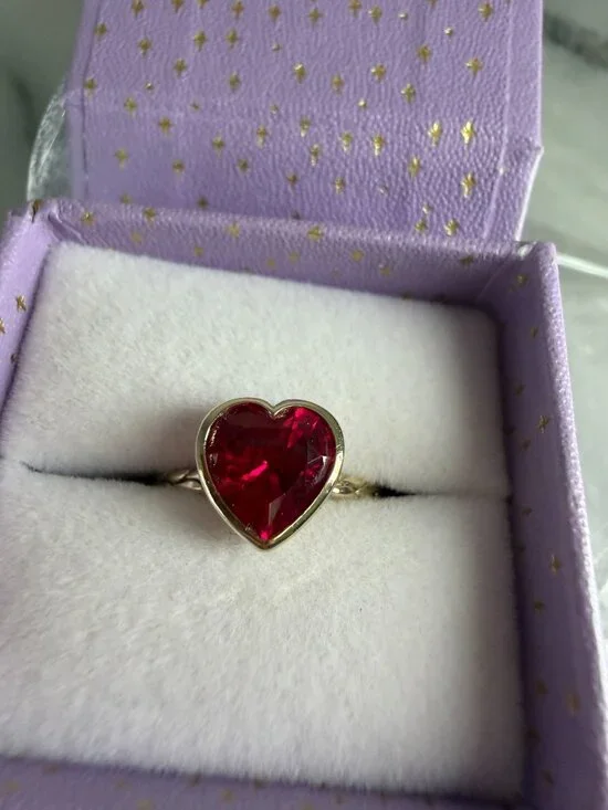 Hard to Find Melinda Maria Red Amelie Heart Ring - 5 - Picture 14 of 17